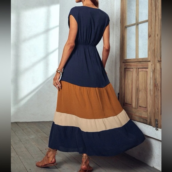 Boho color block surplice neck maxi dress - Picture 3 of 6